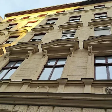 Filinhome Oktogon * Budapest